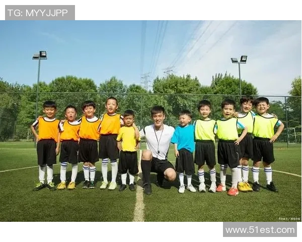 外籍教头如何在中国足球崭露头角与成就辉煌的历程回顾 外籍教头如何在中国足球崭露头角与成就辉煌的历程回顾